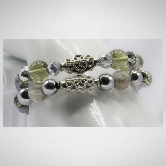 Gray and Silver Colour Beaded Jewelry Set - Picture 5 of 6